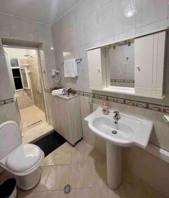 Nice Central Apartment In Tirana City Zewnętrze zdjęcie