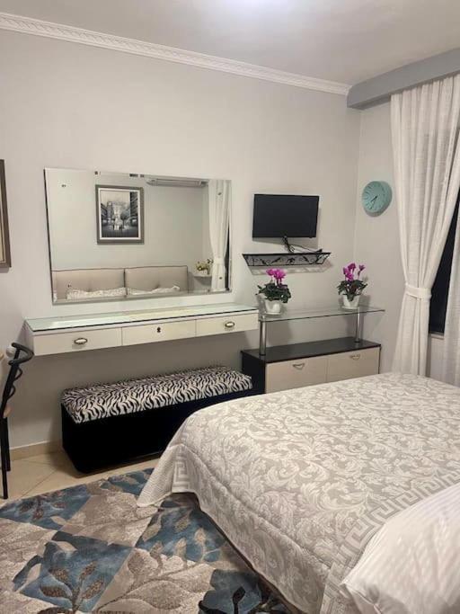 Nice Central Apartment In Tirana City Zewnętrze zdjęcie